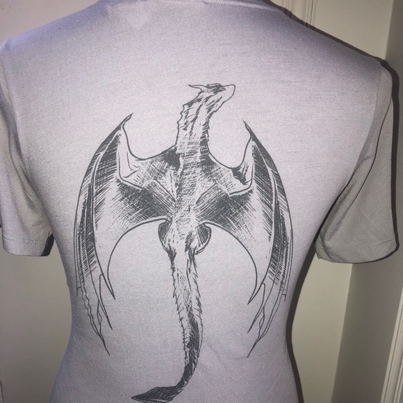 Game of Thrones “Mother Of Dragons” Official T - Picture 3 of 5